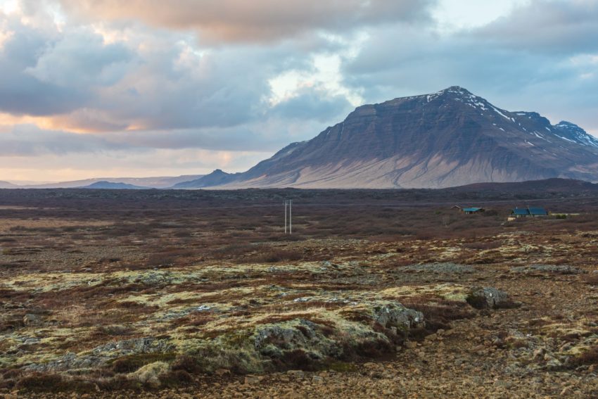 Ein Tafelberg bei Borganes auf Island